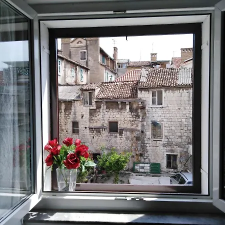 Apartments And Room Merica Guest house 3*