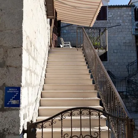 Apartments And Room Merica